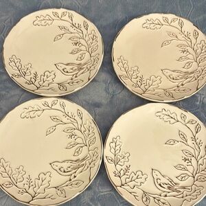 Set of Four Susan Winget 9” Bird and Leaf Design Plates. In excellent condition